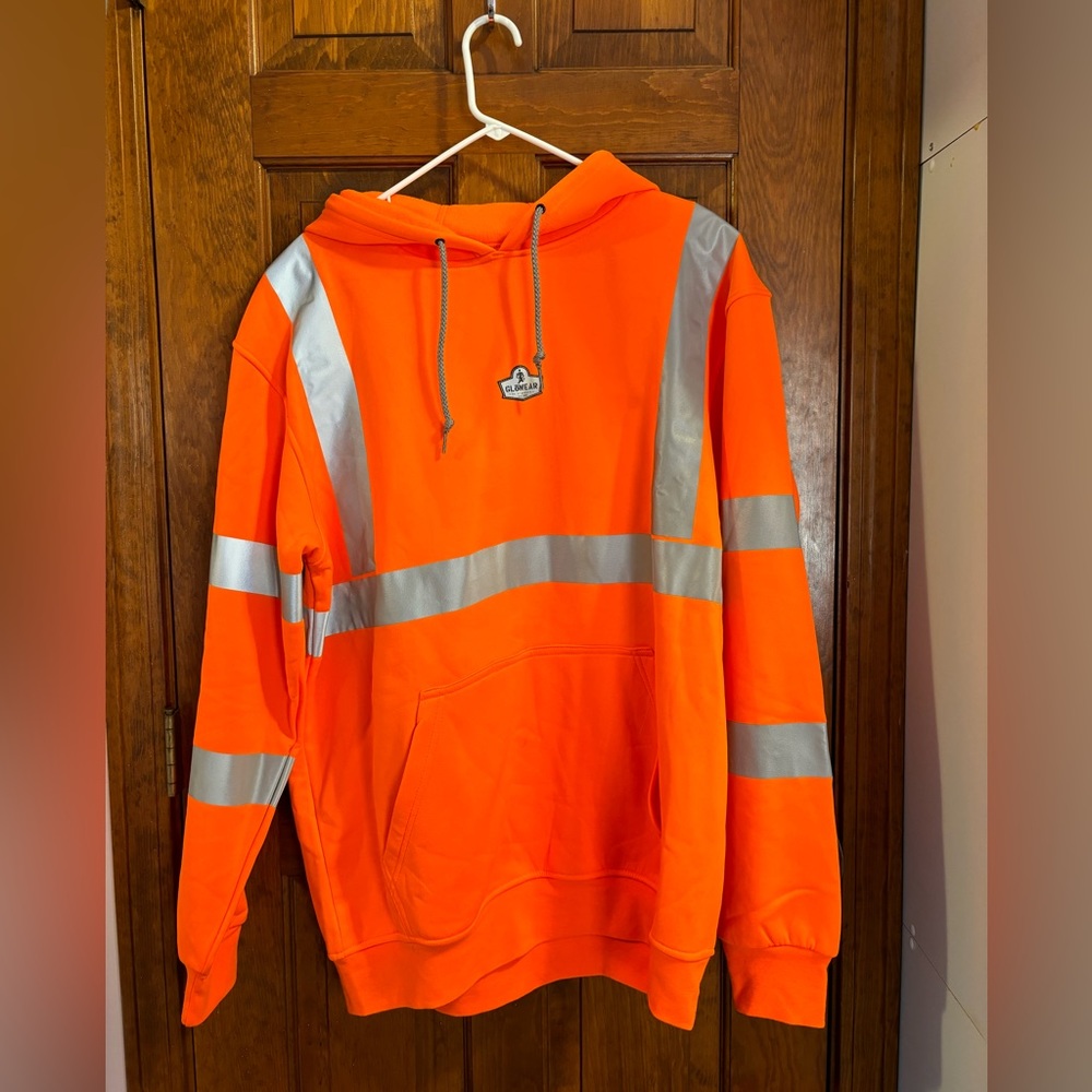 New without tags Men’s Glowear